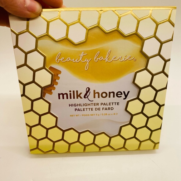 NWT BEAUTY BAKERIE Milk & Honey Highlighting Palette - Picture 1 of 8